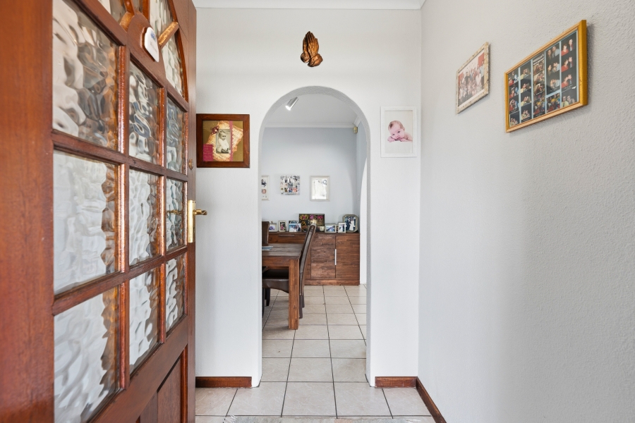 4 Bedroom Property for Sale in Edgemead Western Cape